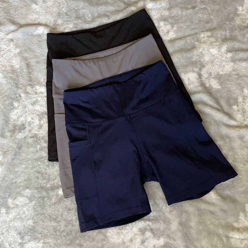 3 pair S/M biker shorts with side pocket